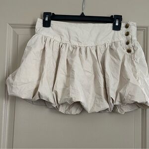 American Eagle Outfitters Cream Bubble Skort Size 4 NWT